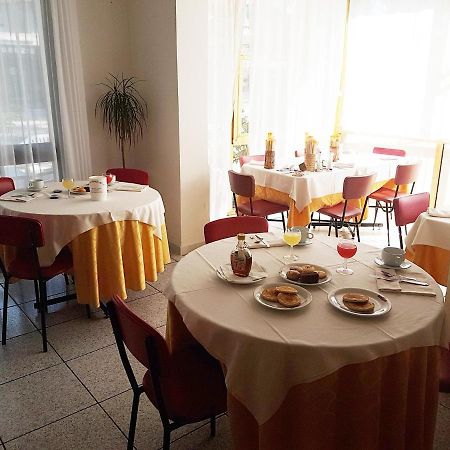 Hotel Meris Milano Marittima Buitenkant foto