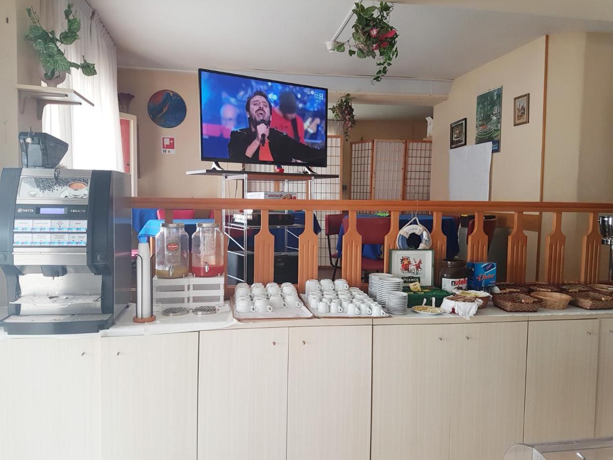 Hotel Meris Milano Marittima Buitenkant foto
