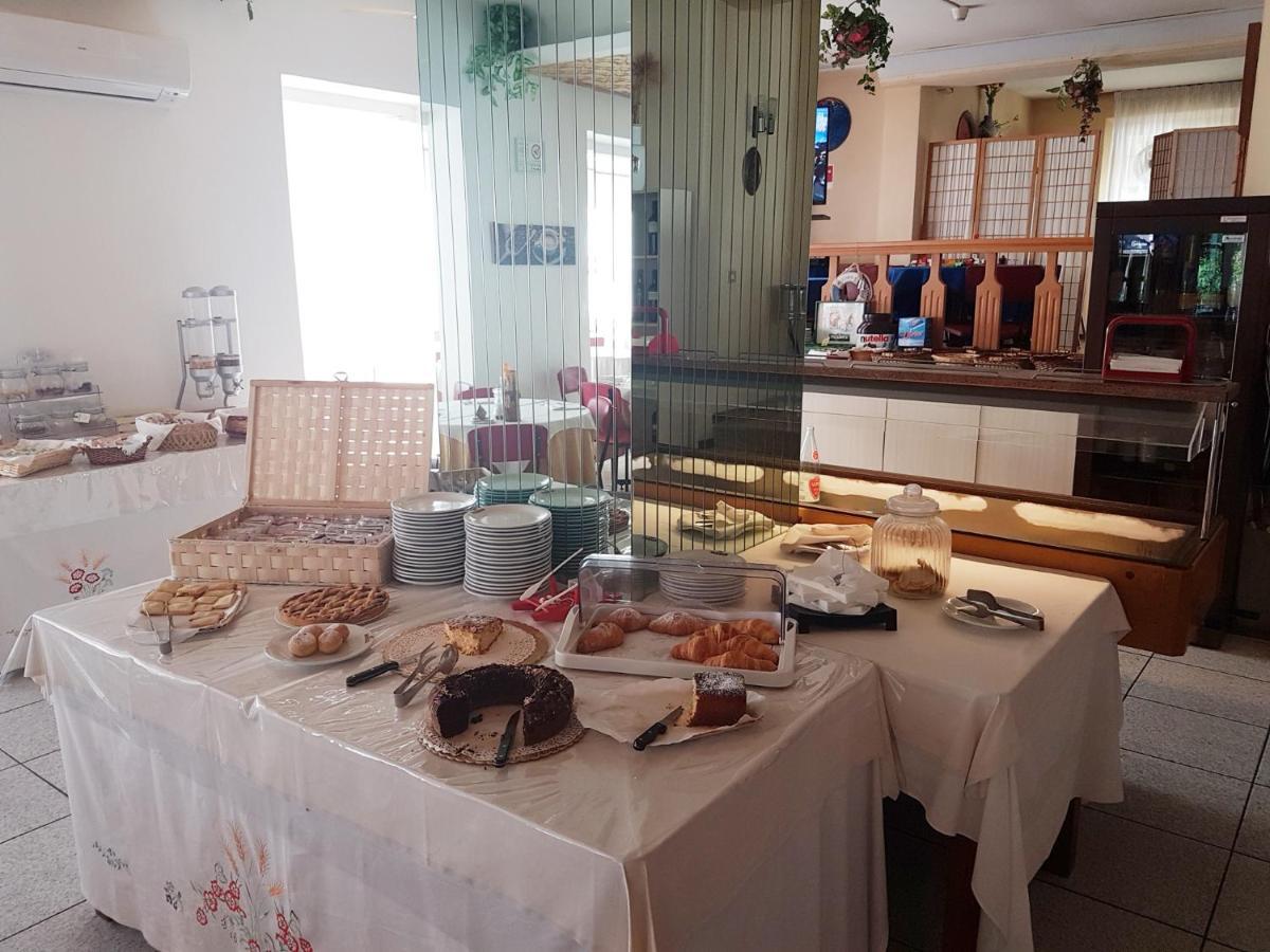 Hotel Meris Milano Marittima Buitenkant foto
